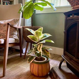 9” x 7 1/2” round basket